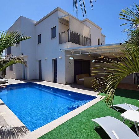 Villa אמה וילה ריזורט Hadera Exterior foto